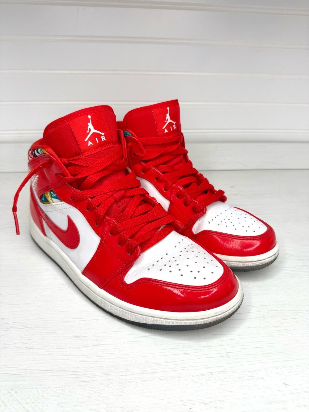 Jordan 1 Mid Barcelona Sweater Red Patent Size 8M/9.5W DC7294-600 - Great Shoe